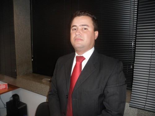 Dr. Vinicius Gonçalves de Souza