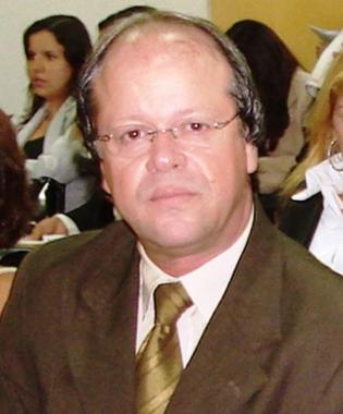 Dr. Carlos Ribeiro