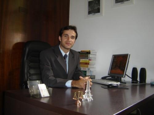 Dr. Julyano Couto