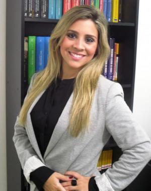 Dra. Paula Resende Martins