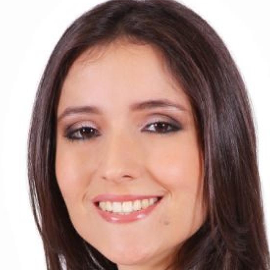 Dra. Claudine Zabbot Garcia
