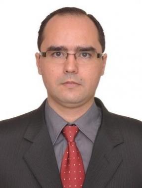 Dr. Eduardo Pelliccioni