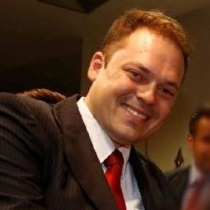 Dr. Tiago R. Nogueira