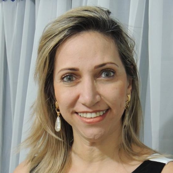 Dra. Ester da Silva Manso Gomes