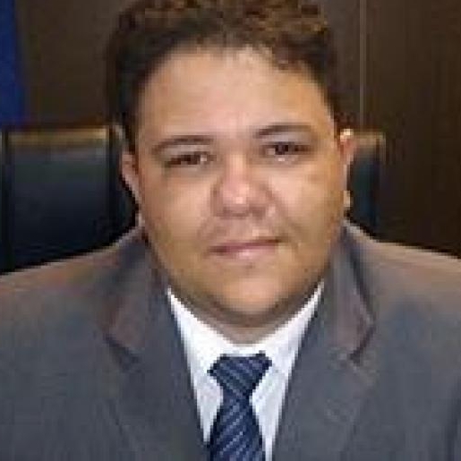 Dr. Ricardo Monteiro
