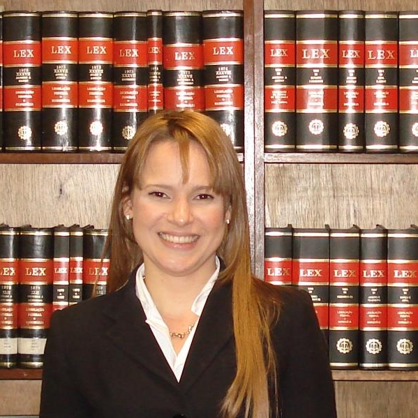 Dra. Juliana Fernandes de Oliveira