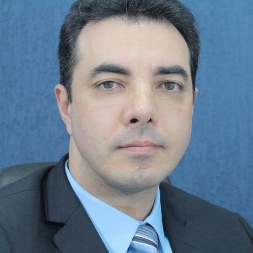 Dr. Flávio Vieira