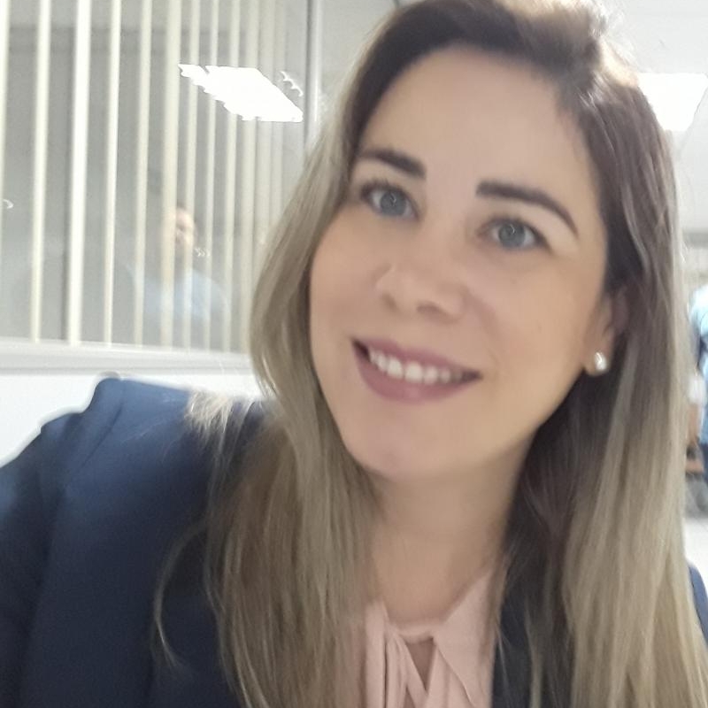 Dra. Hiana Andrade Nascimento